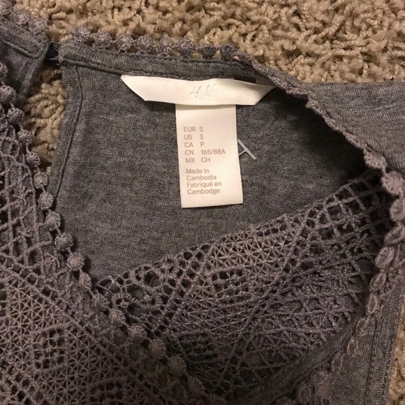 H&M Top - Picture 2 of 3